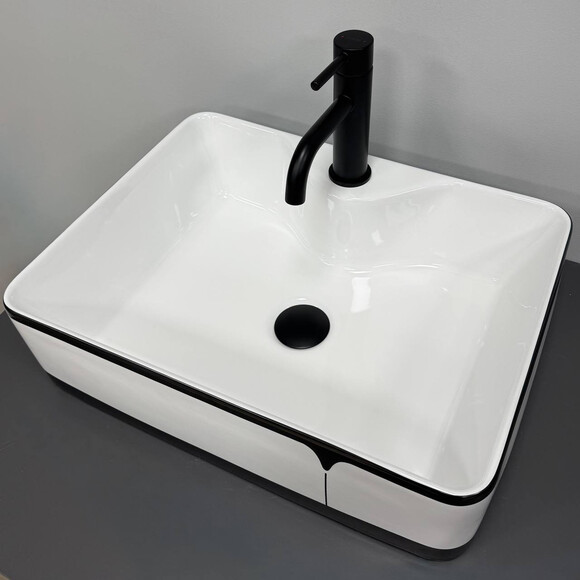 Умивальник VBI Forli Black Lined VBI-011108 (48x37 см, білий глянсовий із чорним бортиком), Доступні розміри: 48 x 37, Колір виробника: білий глянець, чорний бортик, фото , изображение 4