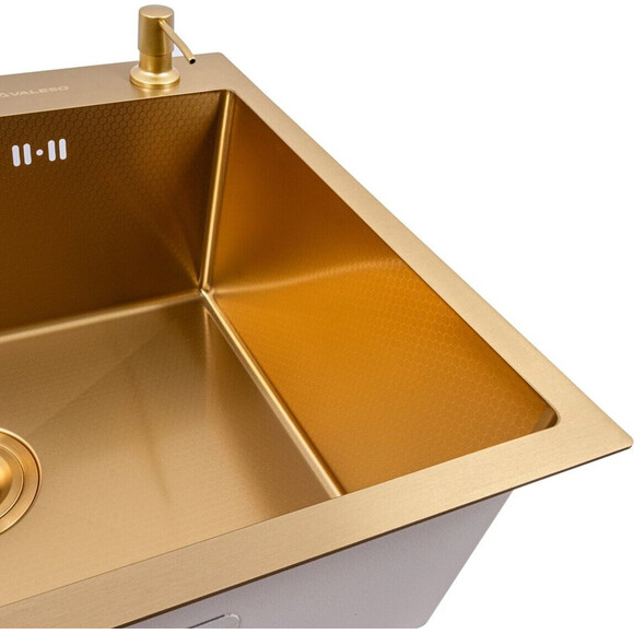 Кухонная мойка Valeso Handmade PVD Gold Decor SP000045974 (60x50 см, золото, 3.0/0.8 мм, c дозатором и сифоном), Доступные размеры: 60 x 50, Цвет производителя: золото, Тип поверхности: PVD декор, фото 3