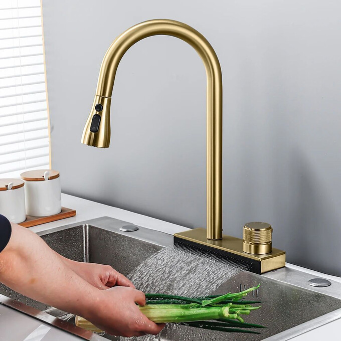 Змішувач для кухні Rea Conor Brushed Gold REA-B6312 (брашоване золото, з висувною лійкою та водоспадом), фото , изображение 2