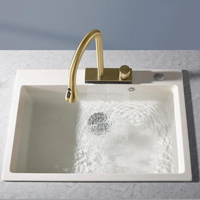 Змішувач для кухні Rea Conor Brushed Gold REA-B6312 (брашоване золото, з висувною лійкою та водоспадом), фото , изображение 10